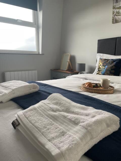 Spectacular 2 Bedroom Balcony Sea View Flat Скарборо Екстер'єр фото