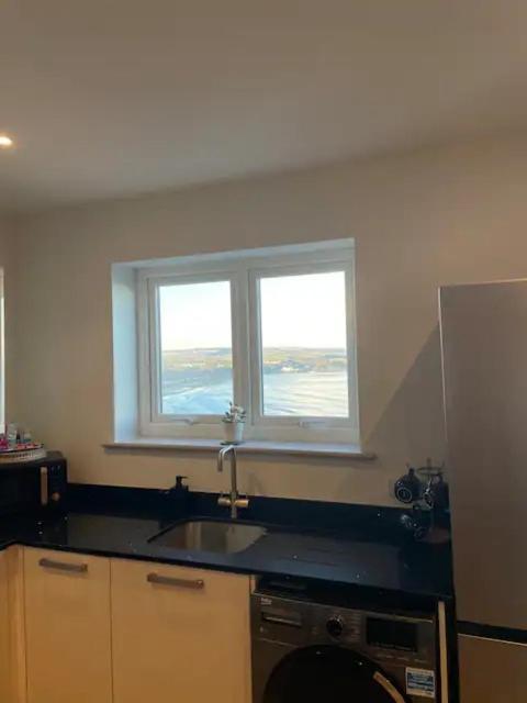 Spectacular 2 Bedroom Balcony Sea View Flat Скарборо Екстер'єр фото