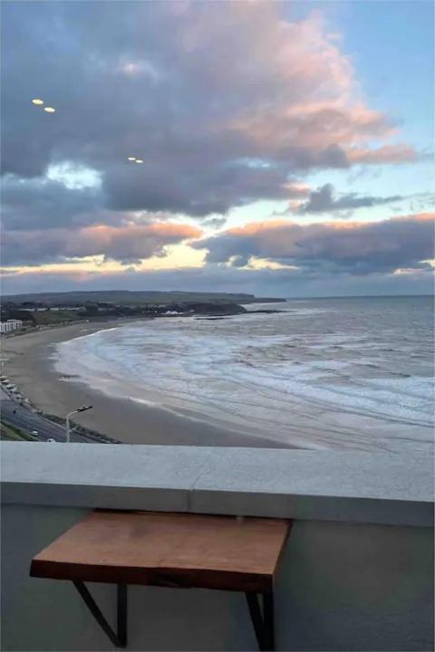 Spectacular 2 Bedroom Balcony Sea View Flat Скарборо Екстер'єр фото