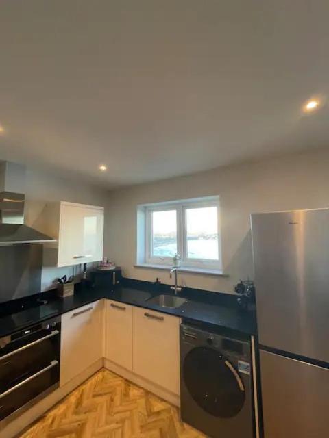 Spectacular 2 Bedroom Balcony Sea View Flat Скарборо Екстер'єр фото
